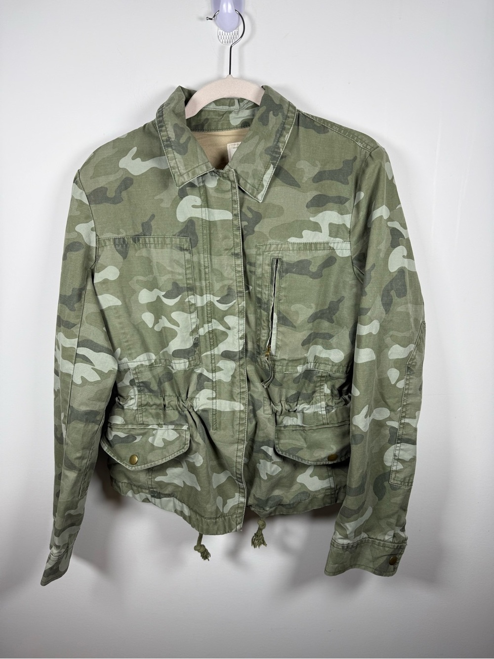💙GAP | Camo Print Utility Jacket with Drawstrings Size L